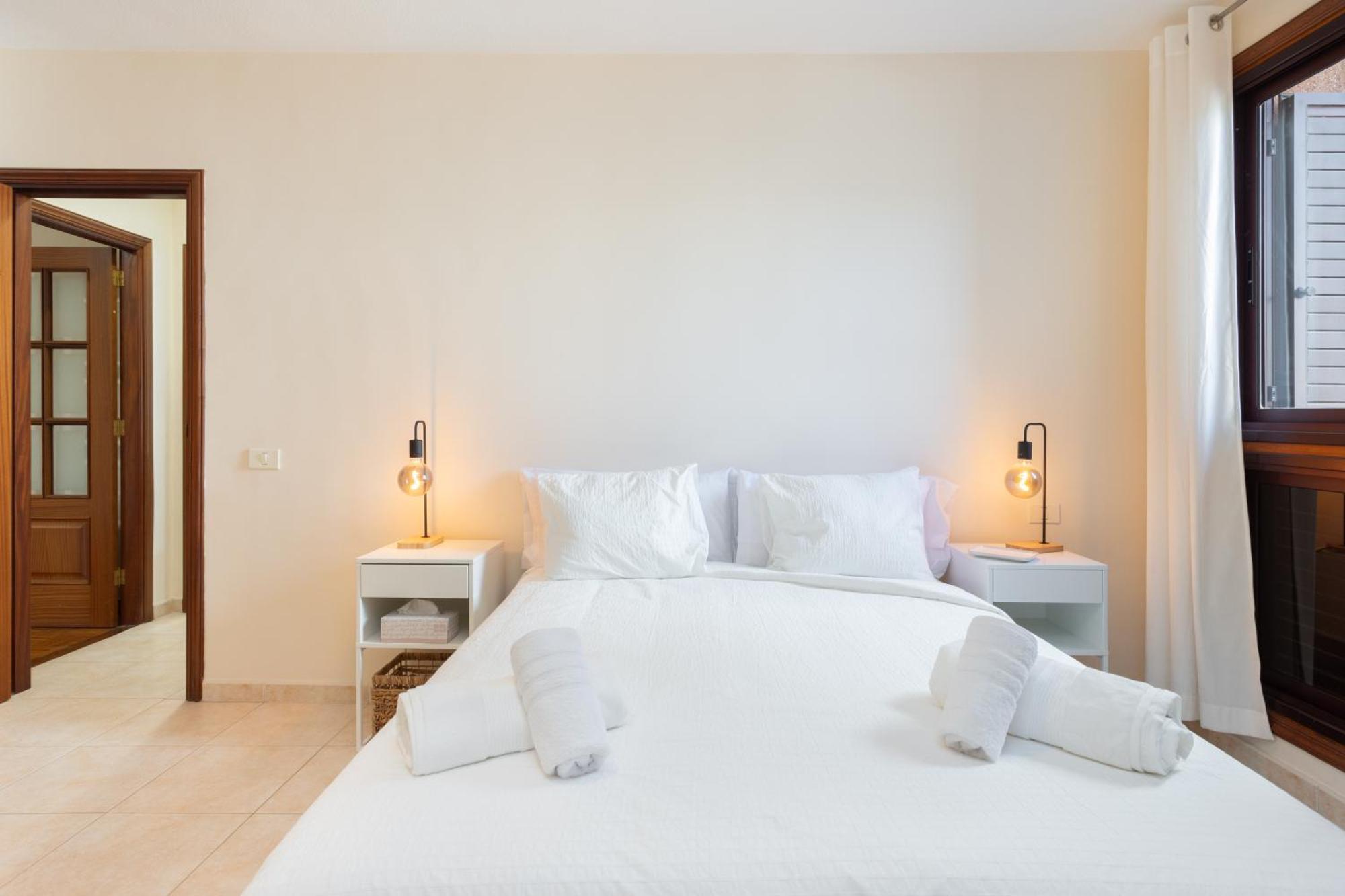 Home2Book Design & Luminous Apt Santa Cruz Center エクステリア 写真