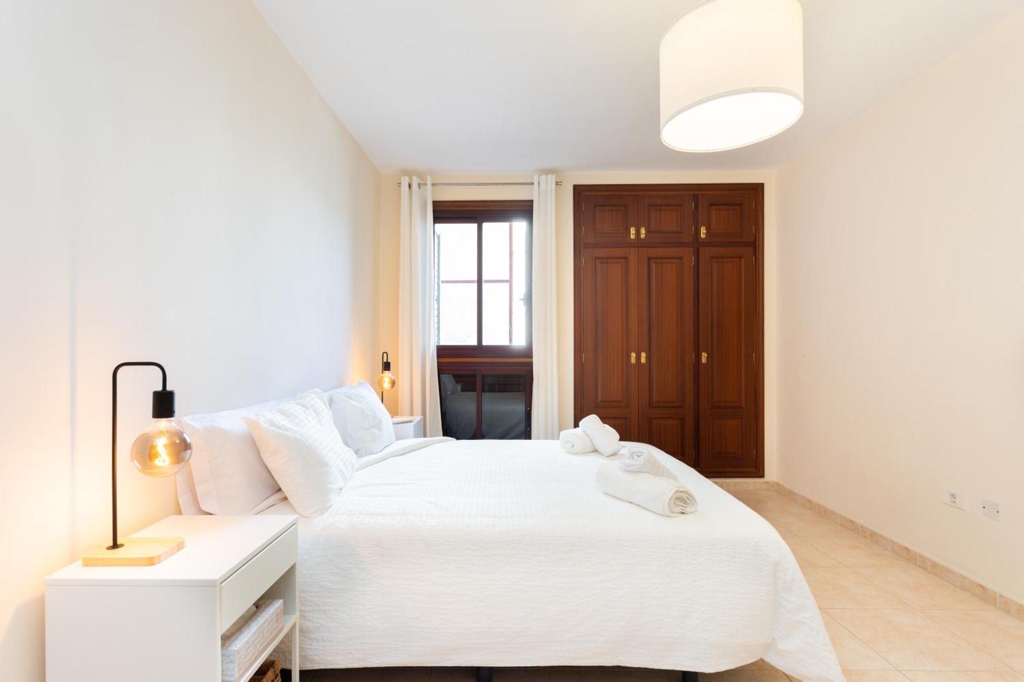 Home2Book Design & Luminous Apt Santa Cruz Center エクステリア 写真